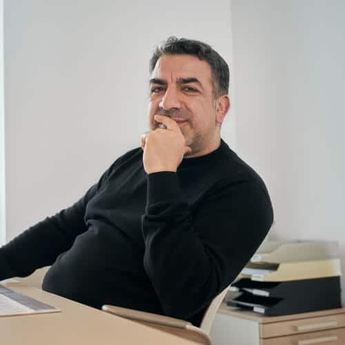 <strong>Ilhan Duyar</strong><br />Leitung Projektmanagement<br /><br />Tel <a href="tel:+4920183958517" class="no-link">+49 (0)201 83 95 85-17</a><br /><a href="mailto:i.duyar@gms-events.com" class="no-link-color">i.duyar@gms-events.com</a>
